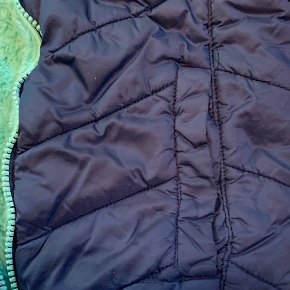 Eddie Bauer girls puffer Jacket in Navy and aqua, size small 7/8 - Picture 5 of 8